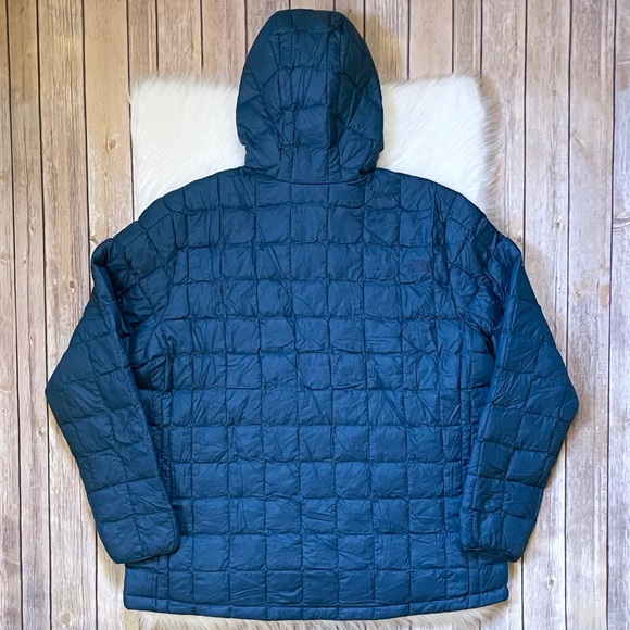 The North Face Men’s ThermoBall Eco Hoodie Jacket - Picture 6 of 9